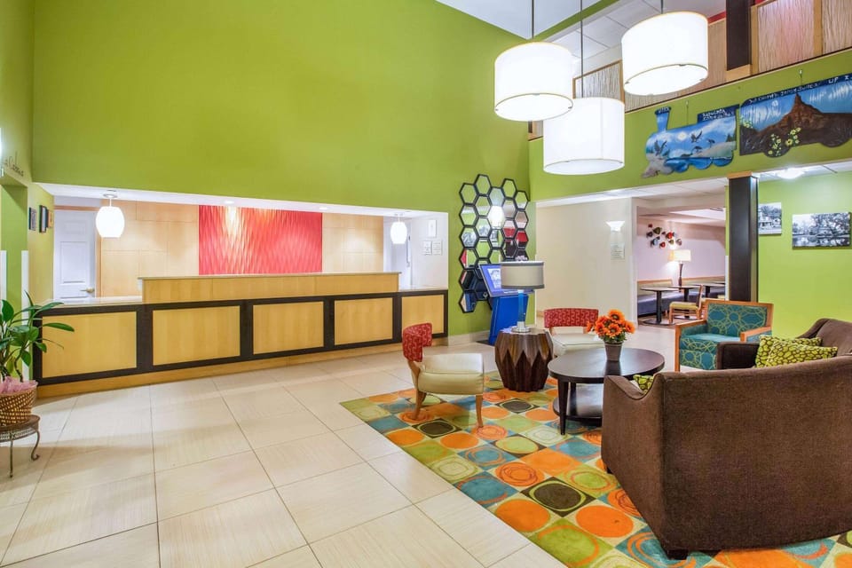 Lobby or reception, On site