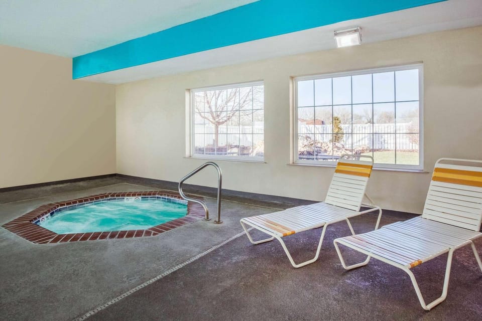 On site, Pool view, Swimming pool, Swimming pool