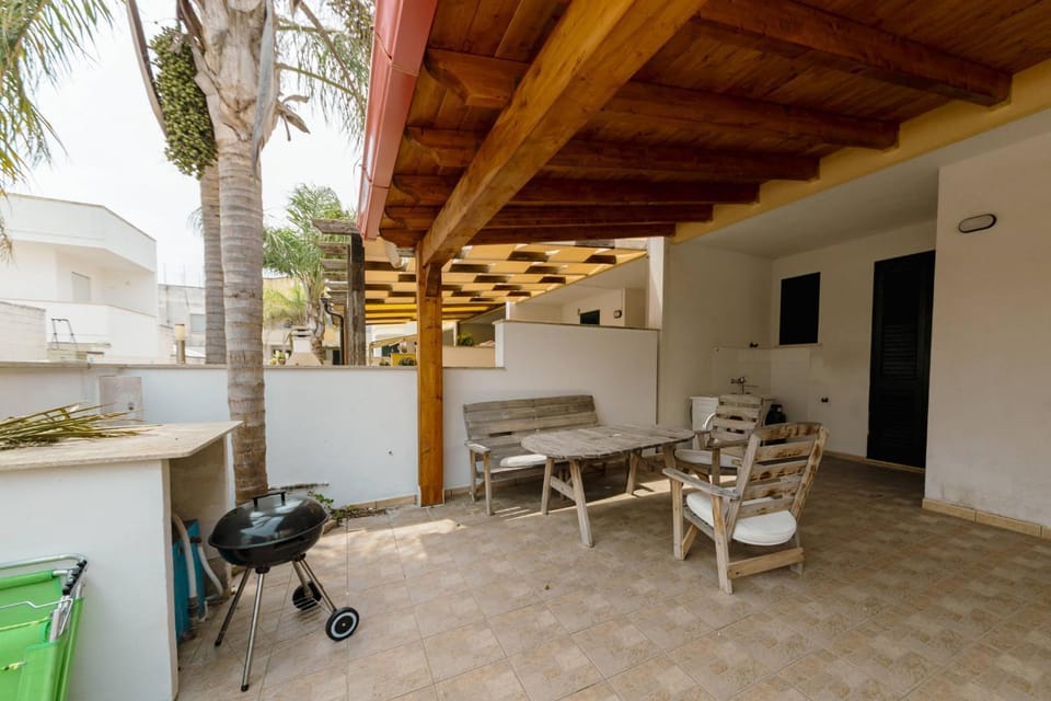 Patio, Seating area