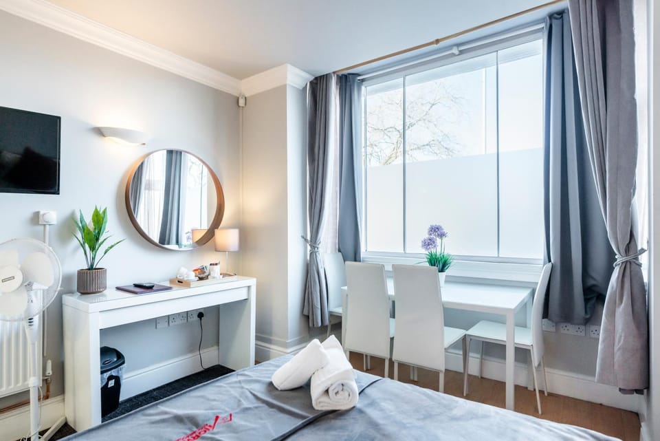 1 Riverside Apartments Bed and Breakfast in Norwich