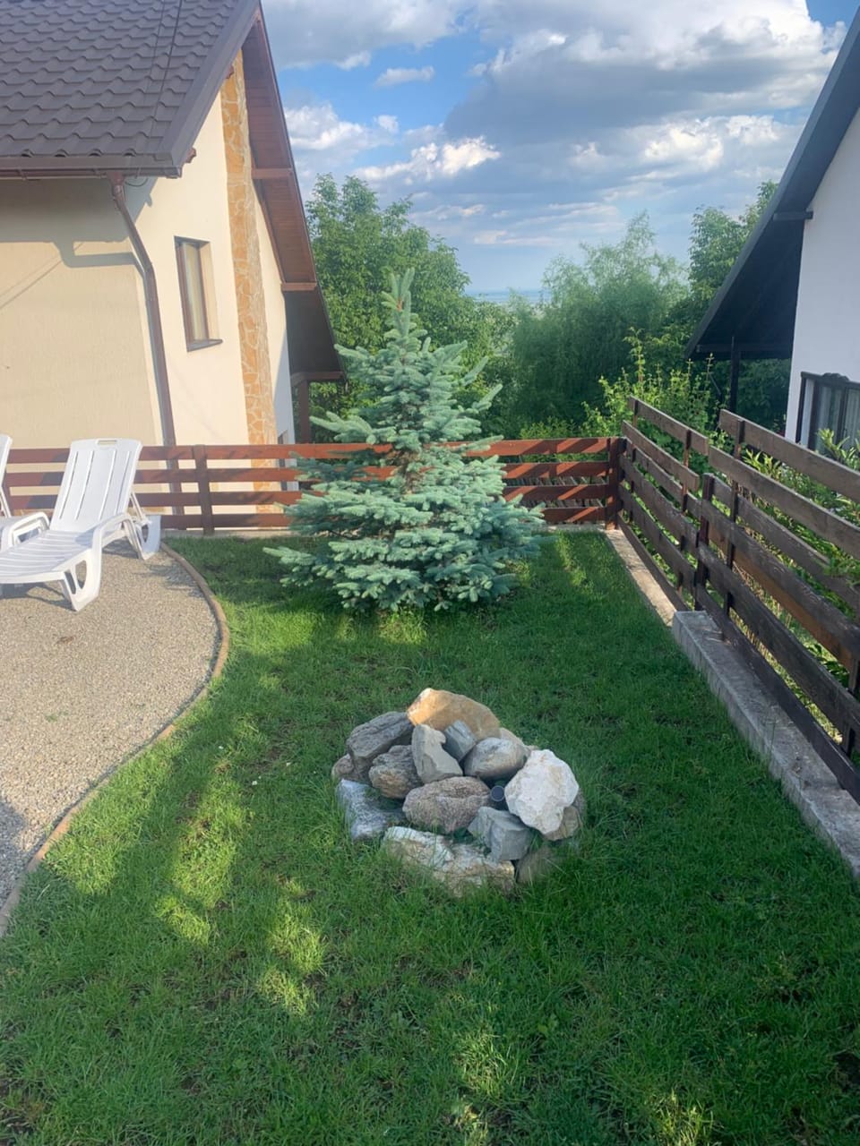 Casuta de pe dealul Seciu House in Prahova, Romania