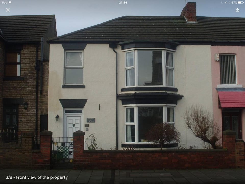 Cricket View cottage House in England