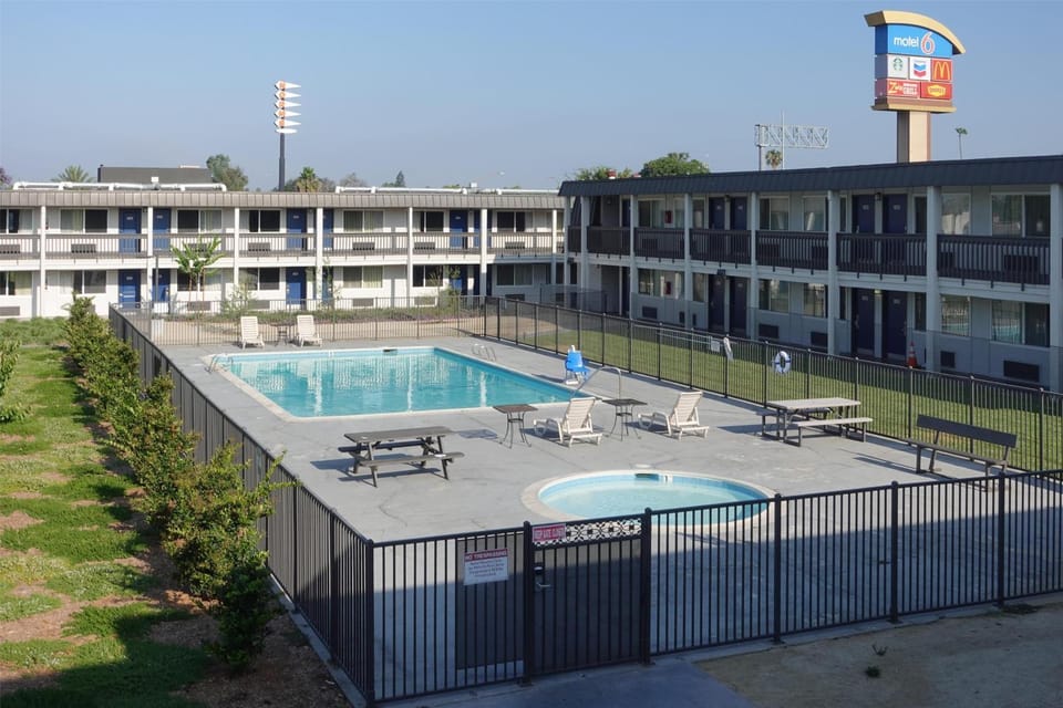 Pool view, Swimming pool