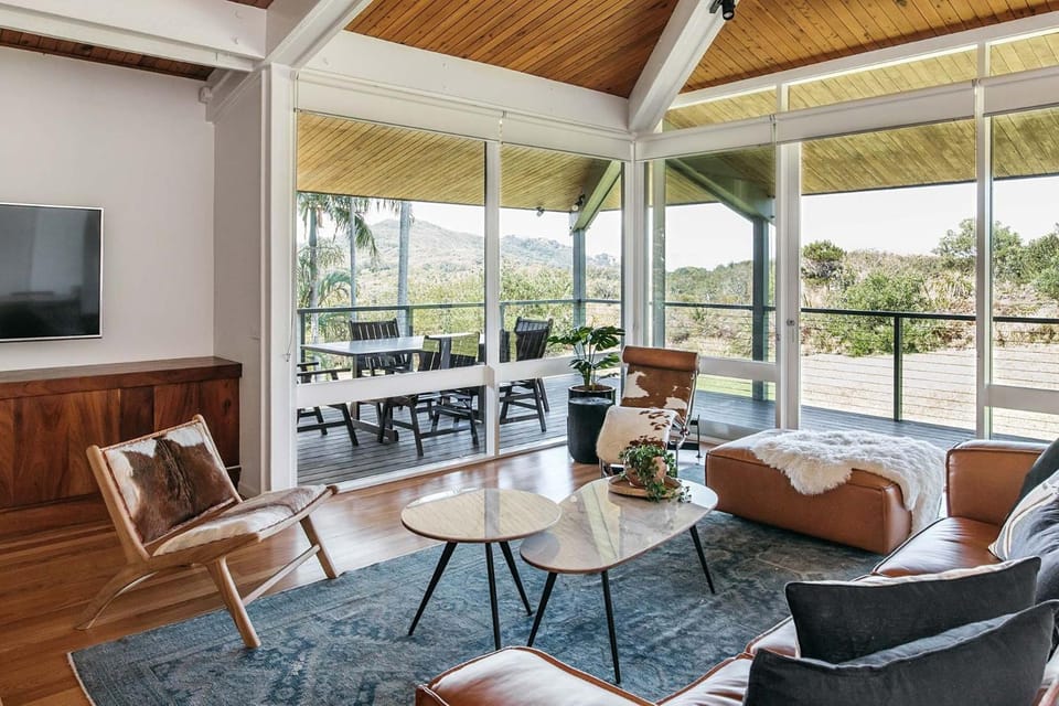 TV and multimedia, Balcony/Terrace, Living room, Seating area, Dining area