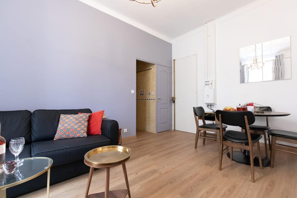 2 rooms apartment, near the sea and local market Apartment in Cannes
