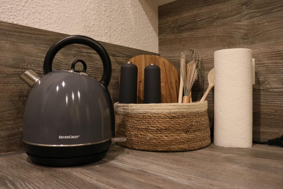 Coffee/tea facilities, Kitchen or kitchenette, Decorative detail