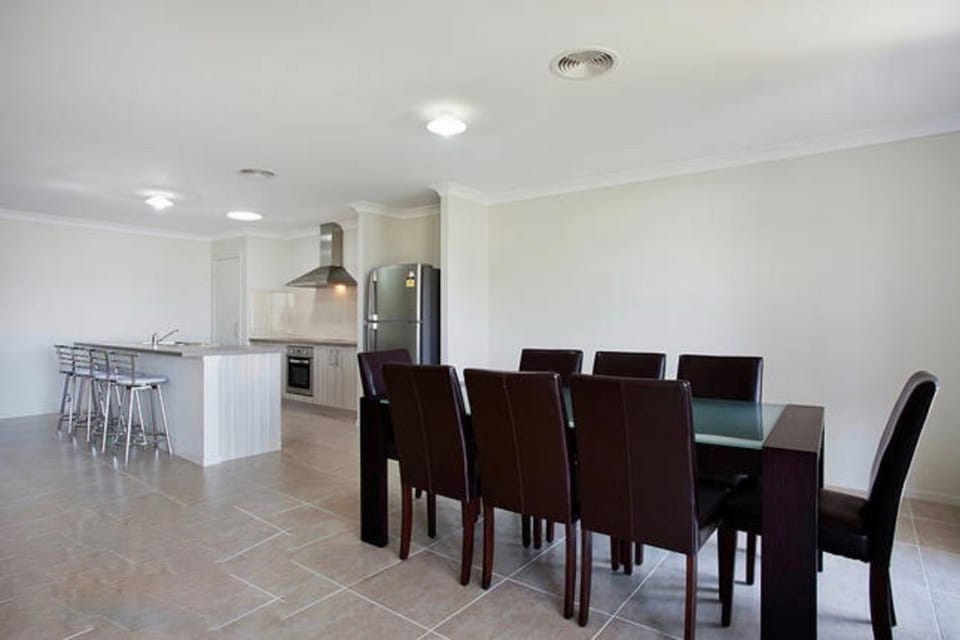 Jindabyne Executive House in Jindabyne