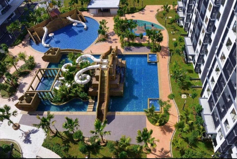 Pool view, Swimming pool