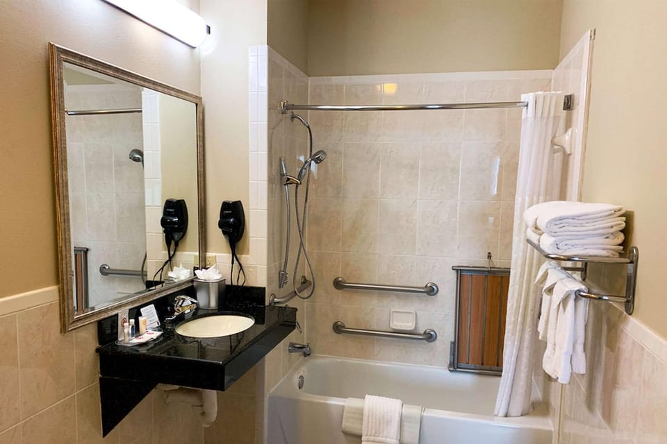 Bathroom, Photo of the whole room, On site