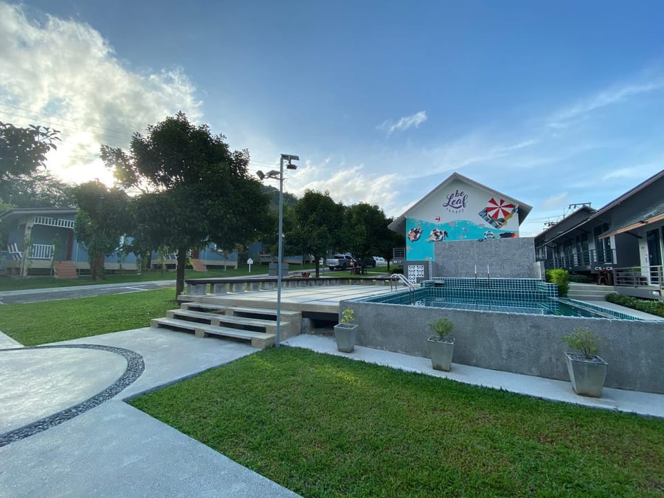 Property building, Swimming pool