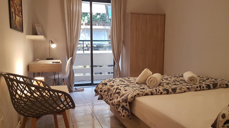Palette Apartment Bamboo - Athens Center, 6 BD, 3 BATH Apartment in Athens