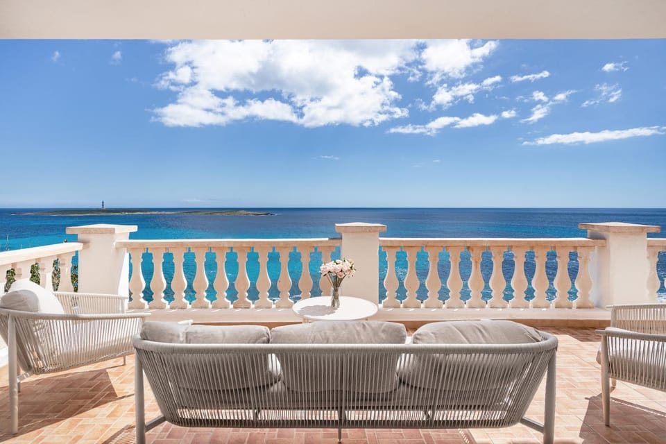 Seating area, Sea view