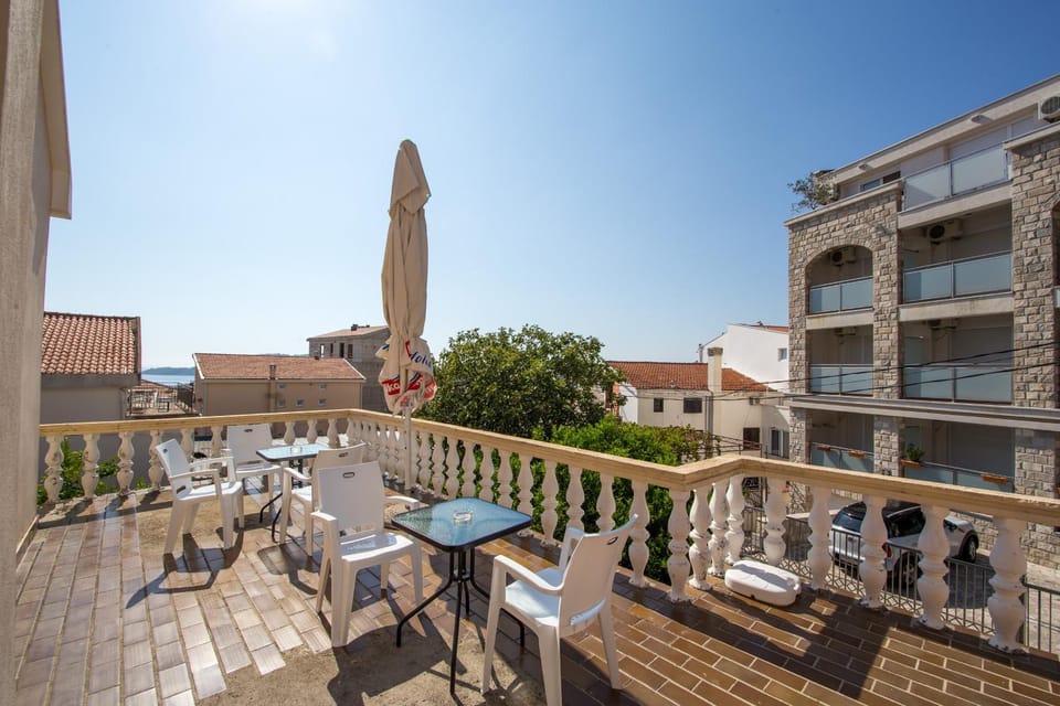Patio, Communal lounge/ TV room, Balcony/Terrace, Balcony/Terrace