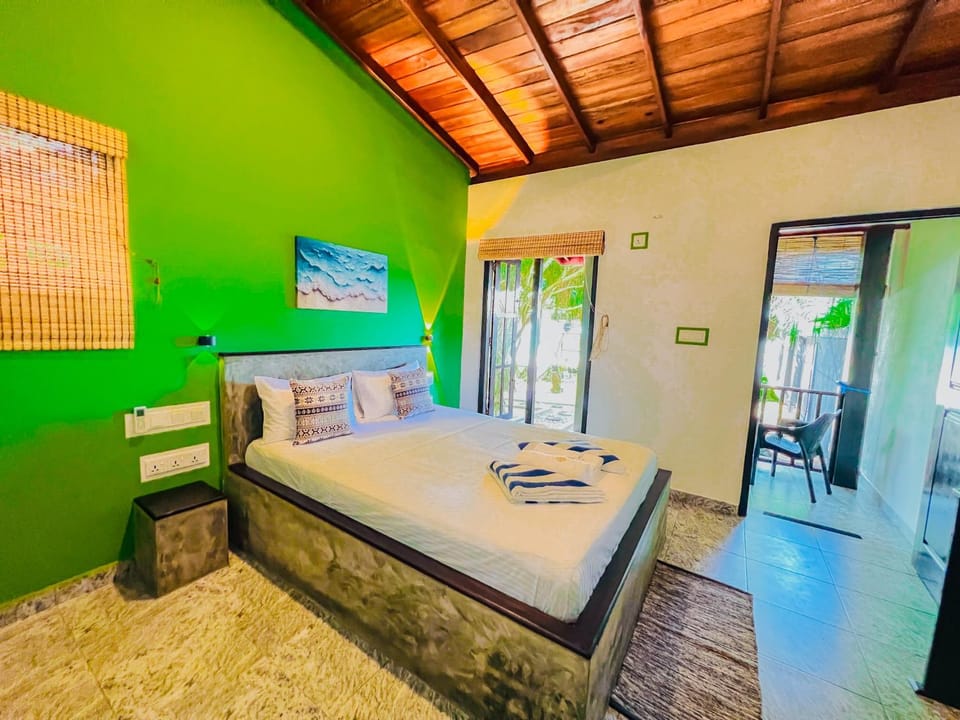 Sea Shell Villa Hikkaduwa 2 Separate Cabanas Ocean Front Villa Villa in Southern Province
