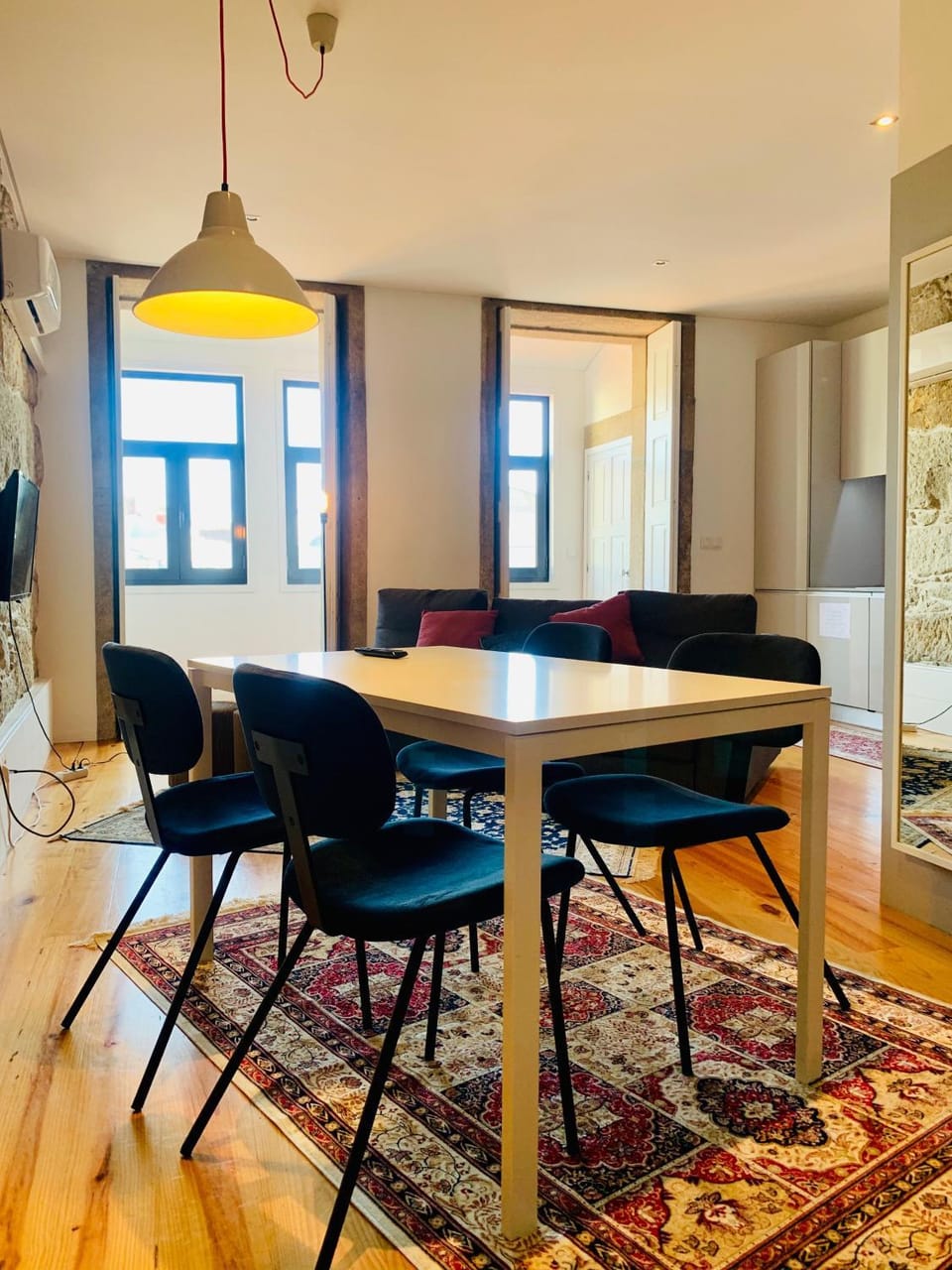 TV and multimedia, Living room, Decorative detail, Dining area