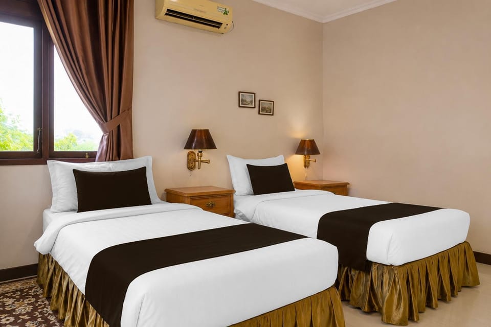 Bedroom, air conditioner