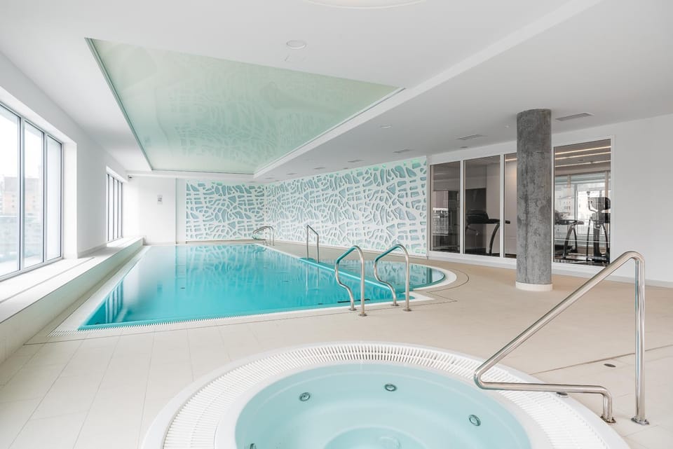Swimming pool, Swimming pool