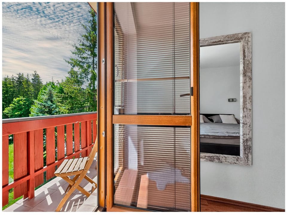 View (from property/room), Balcony/Terrace, Bedroom