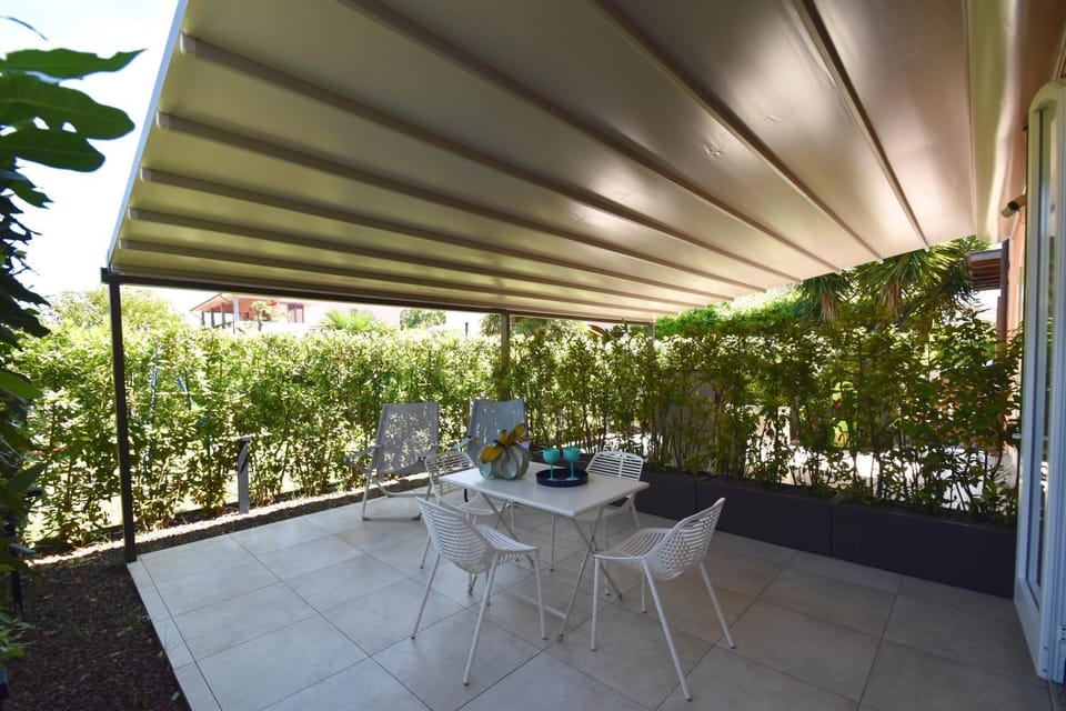 Balcony/Terrace, Dining area, Garden view