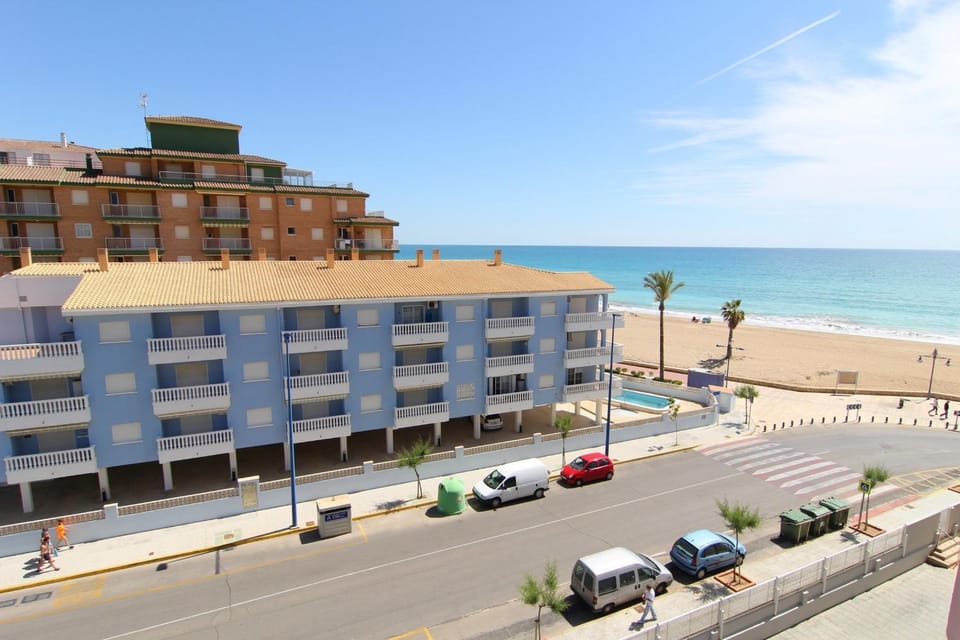 Facade/entrance, Bird's eye view, Beach, Sea view, Street view