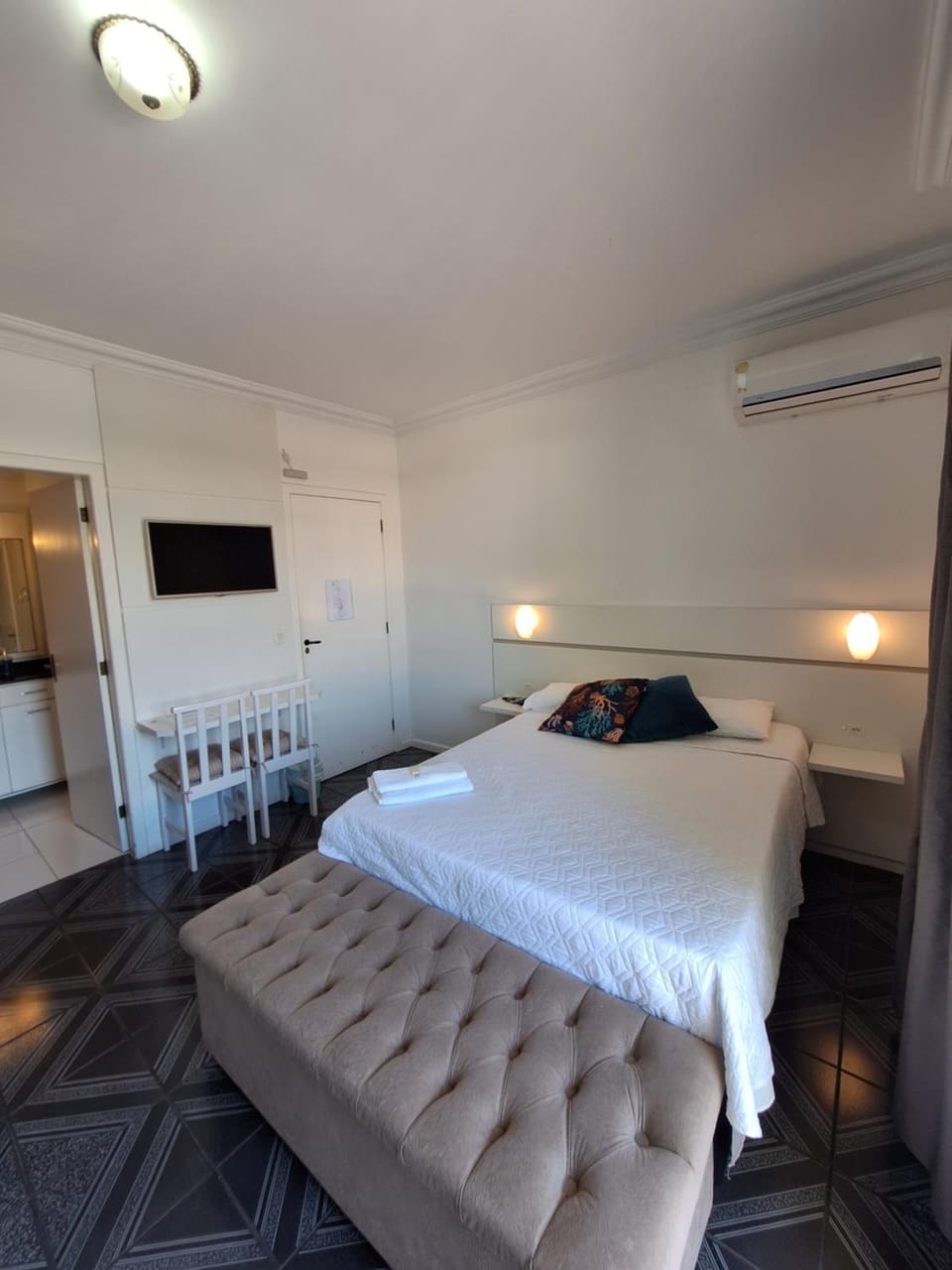 Hotel Hospedagem Palhoça com piscina Inn in State of Santa Catarina