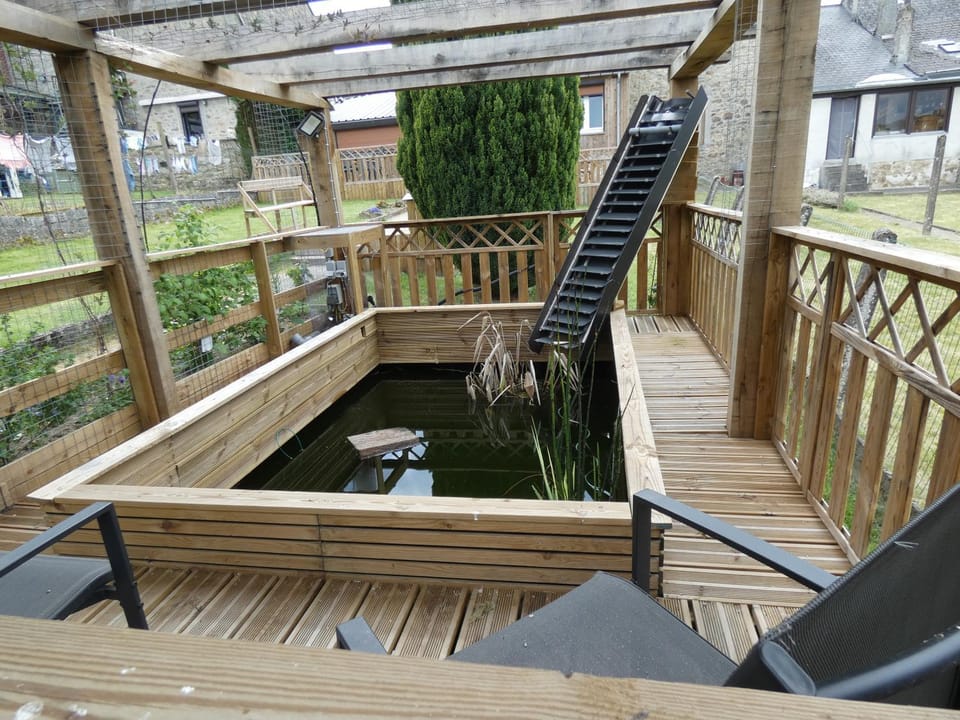 Pa d'zou le pa d'zeu House in Wallonia, Belgium