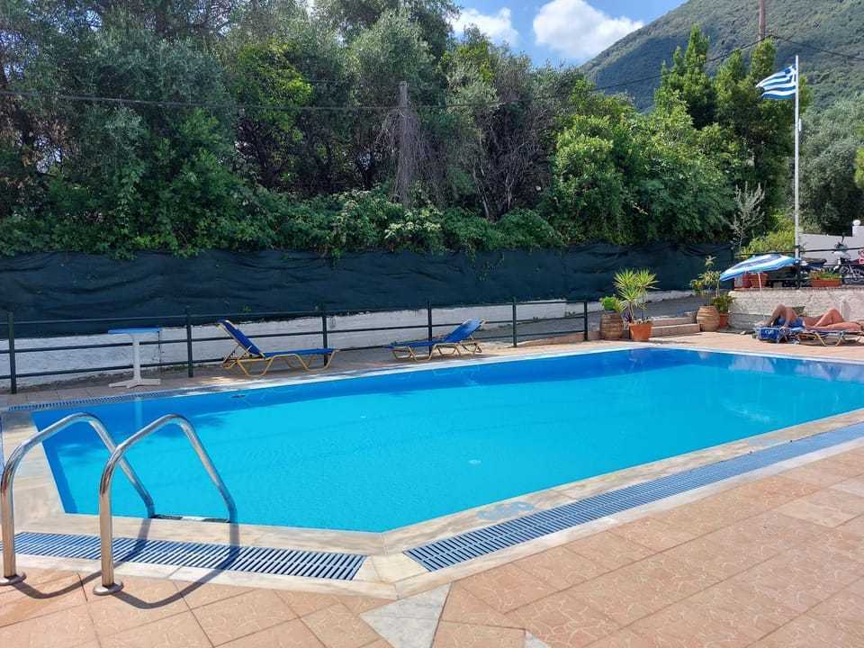 Natural landscape, Swimming pool, sunbed