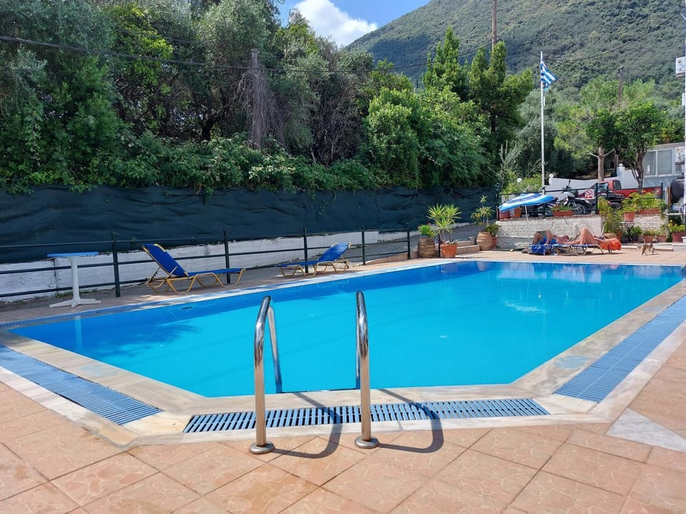 Natural landscape, Mountain view, Swimming pool, sunbed