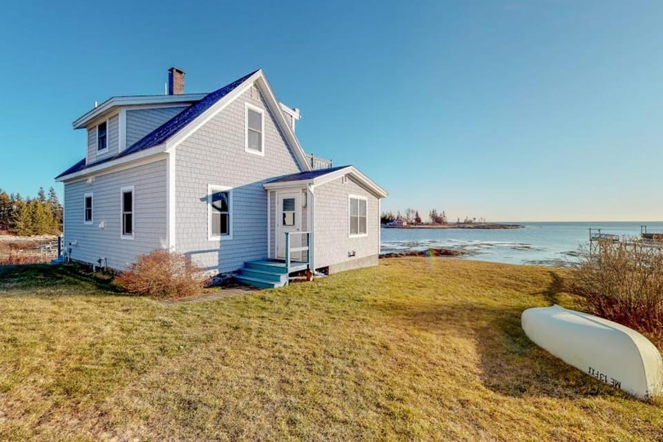 Property building, Day, Natural landscape, Beach