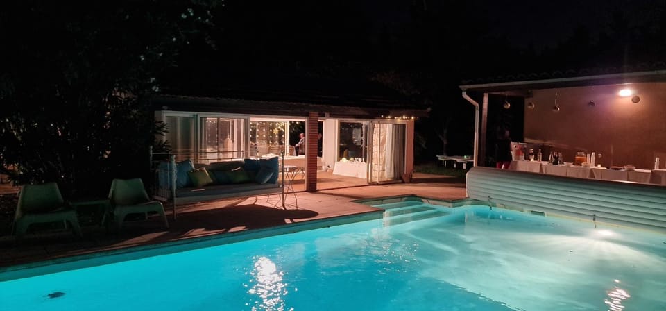 Night, Pool view