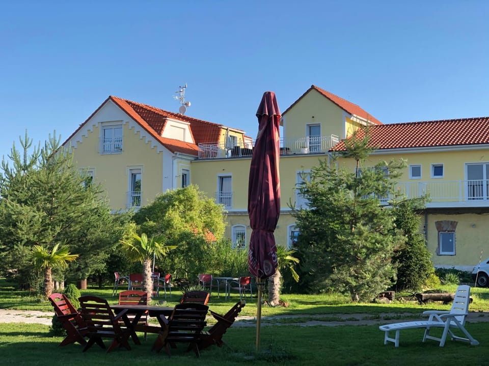 Facade/entrance, Garden