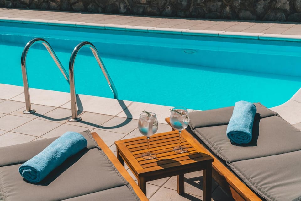 Swimming pool, Swimming pool, Drinks, Alcoholic drinks