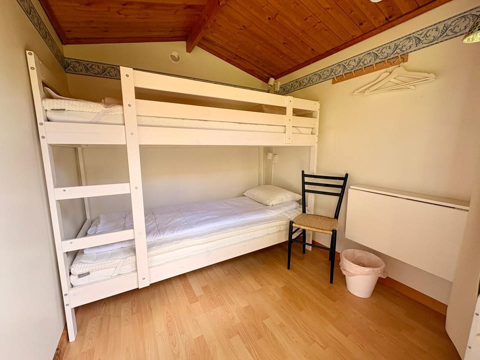 Bed, Photo of the whole room, Bedroom, bunk bed