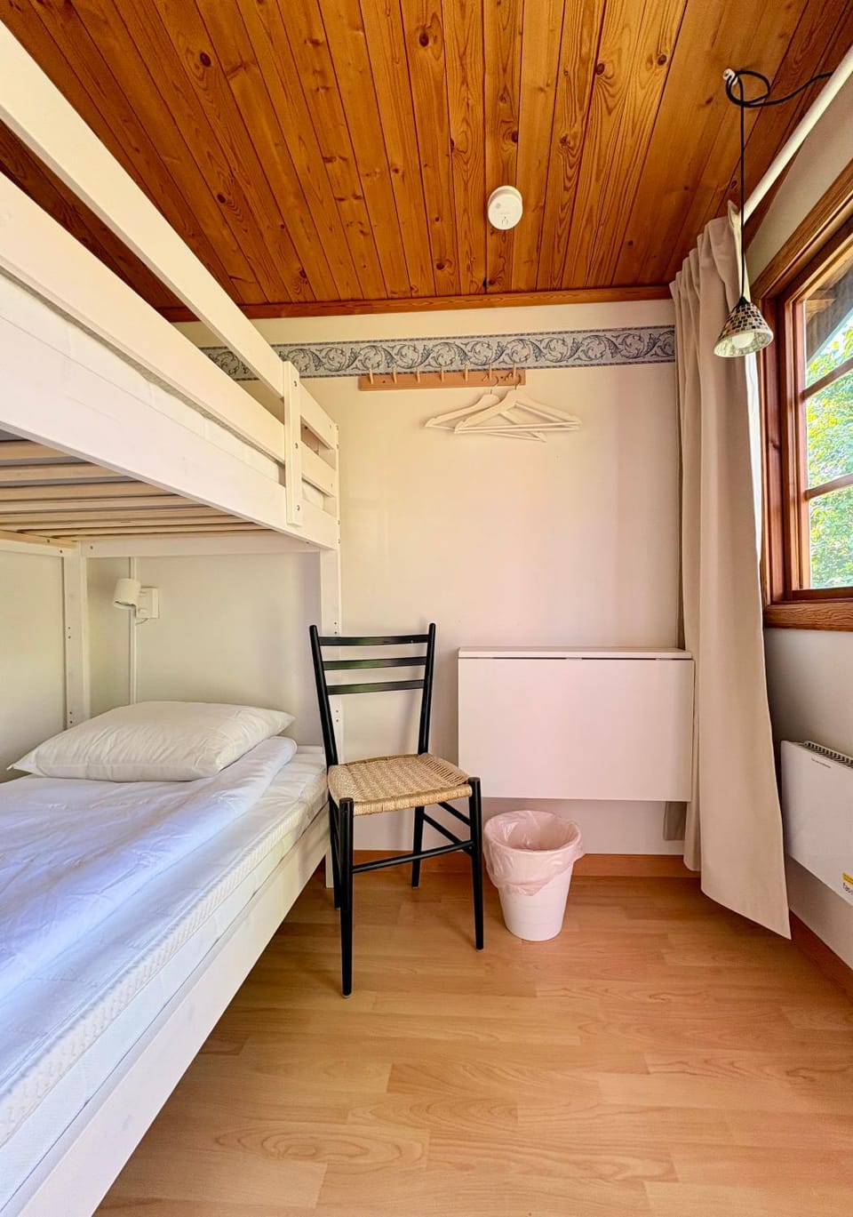Bed, Photo of the whole room, Bedroom, bunk bed