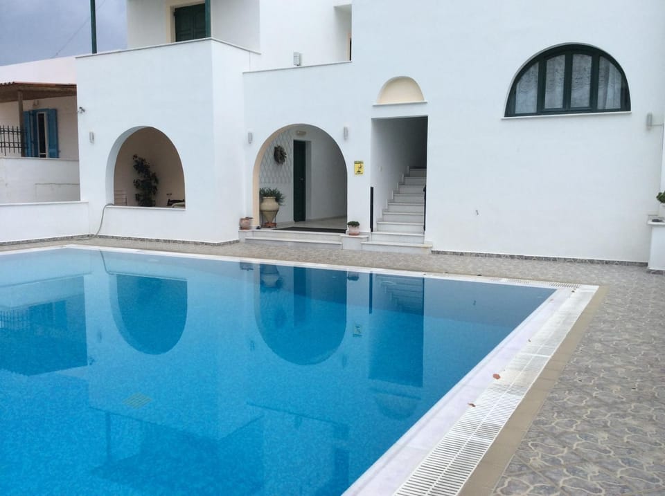 Facade/entrance, Swimming pool, Swimming pool