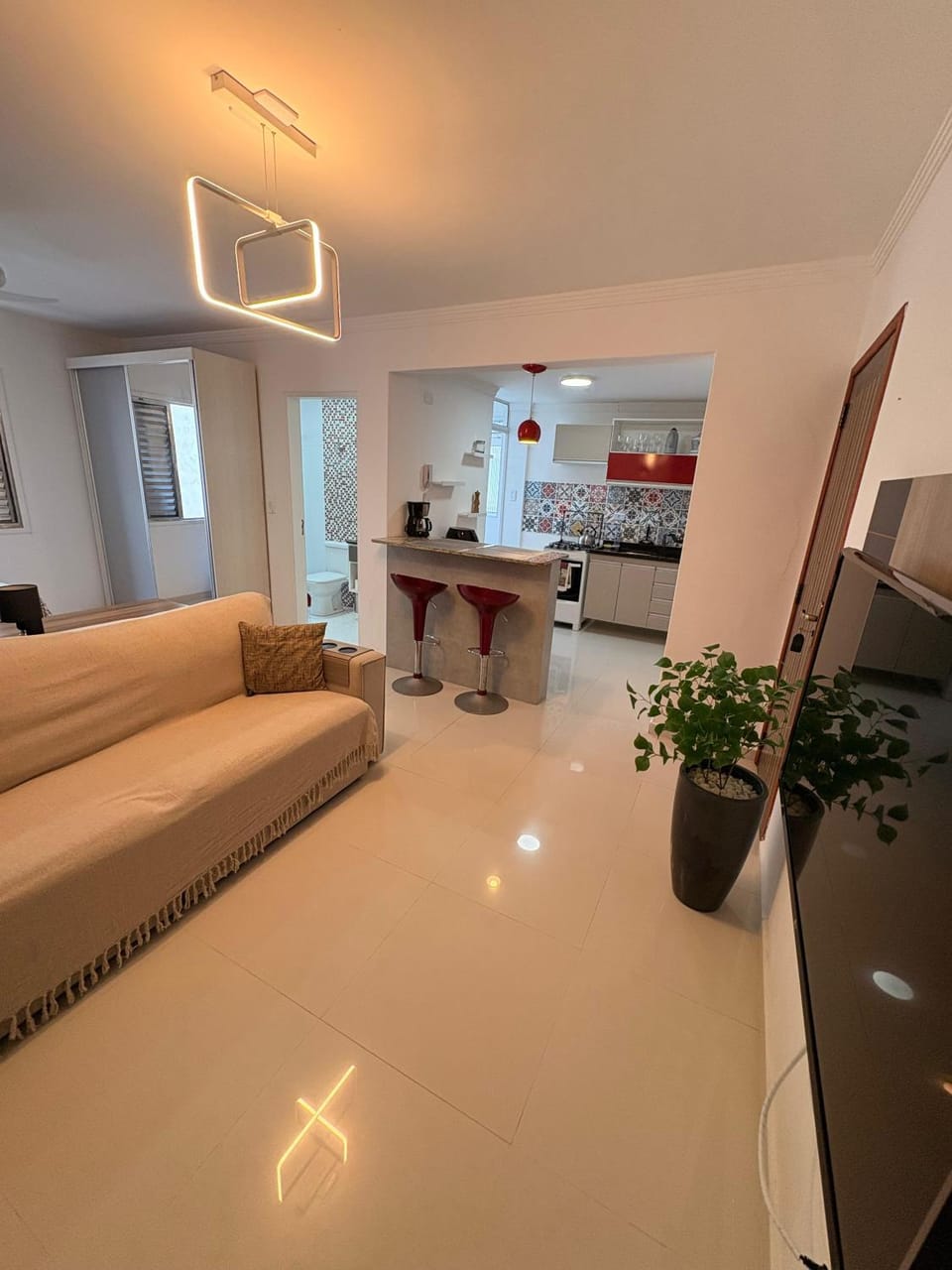 TV and multimedia, Living room, Seating area, Dining area