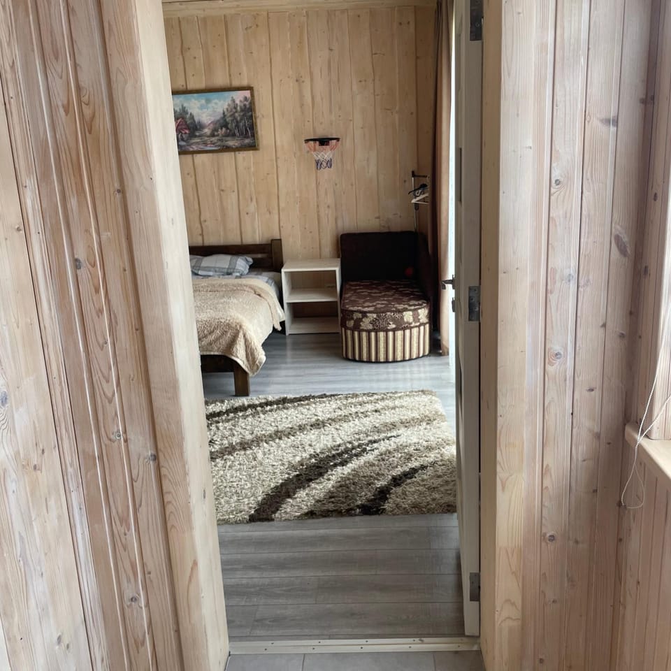 Едем Bed and Breakfast in Romania