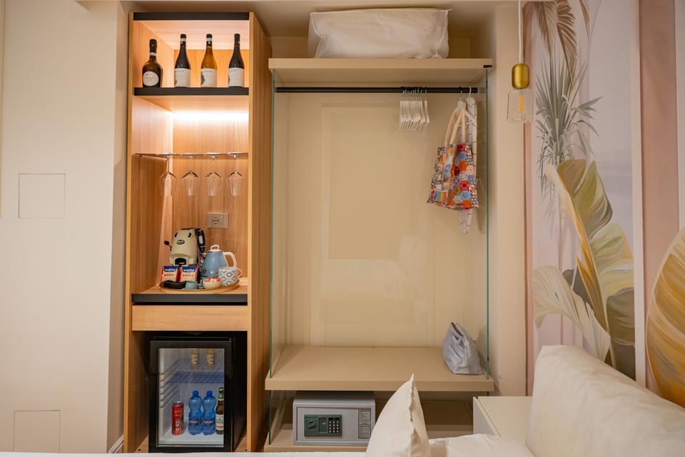 minibar, wardrobe