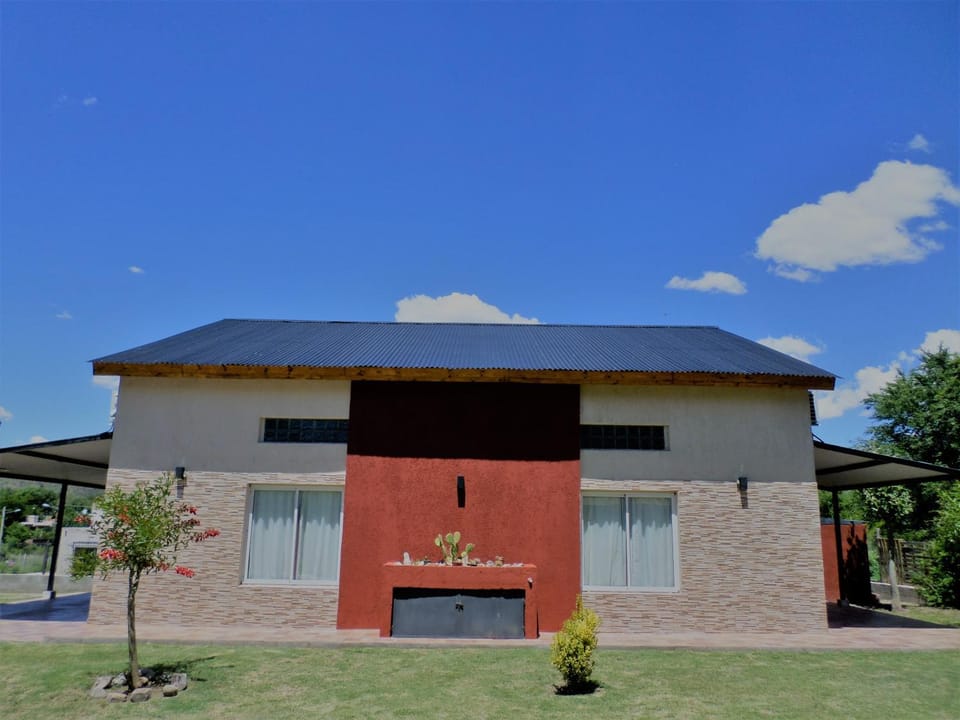 Encanto Puntano Nature lodge in Potrero de los Funes