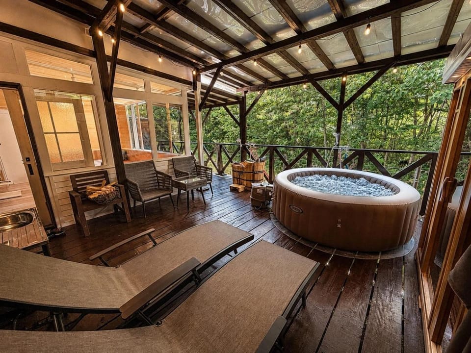 Roten Jacuzzi ・Morinoie in Metasequoia Namiki / Vacation STAY 3022 House in Shiga, Japan