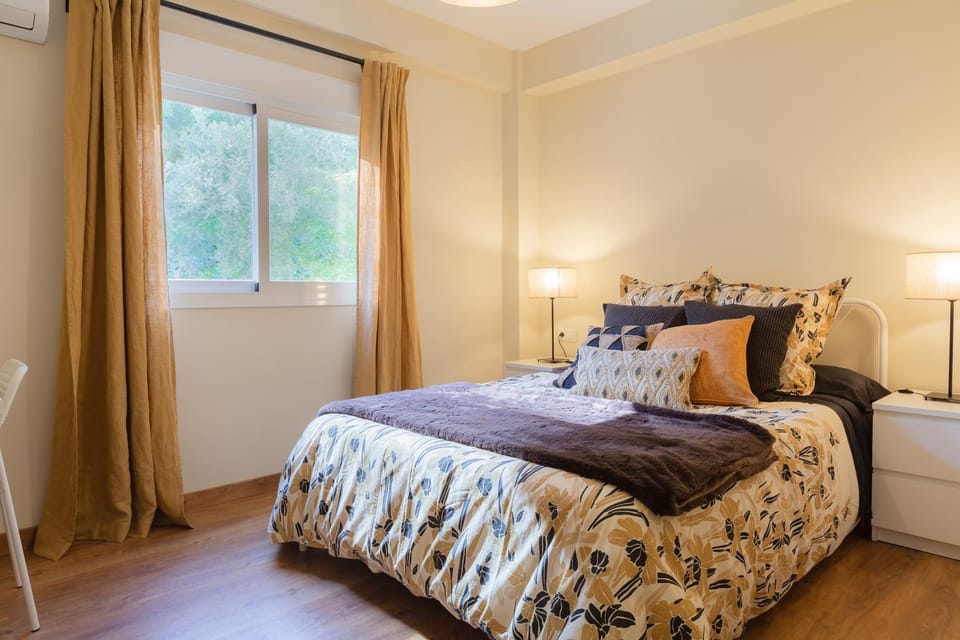 Bed, Bedroom
