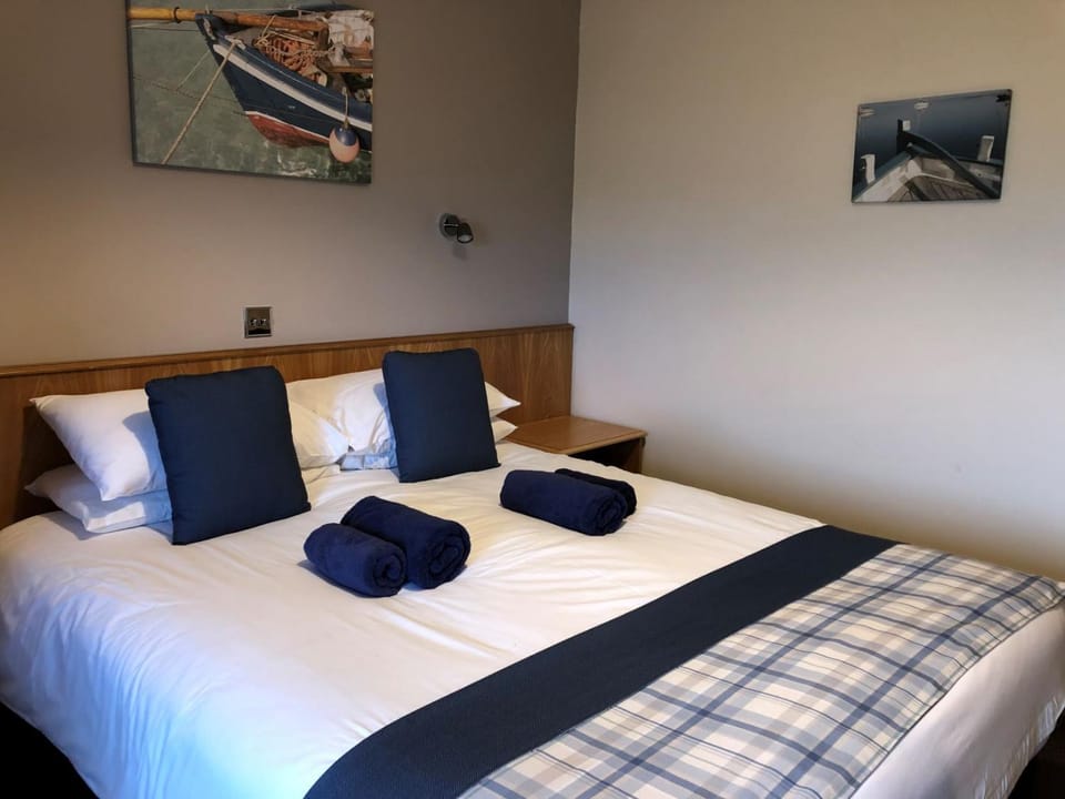 Bed, Bedroom, Sea view