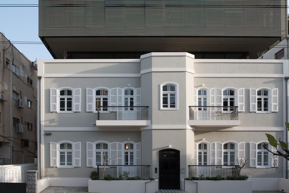 Property building, Facade/entrance