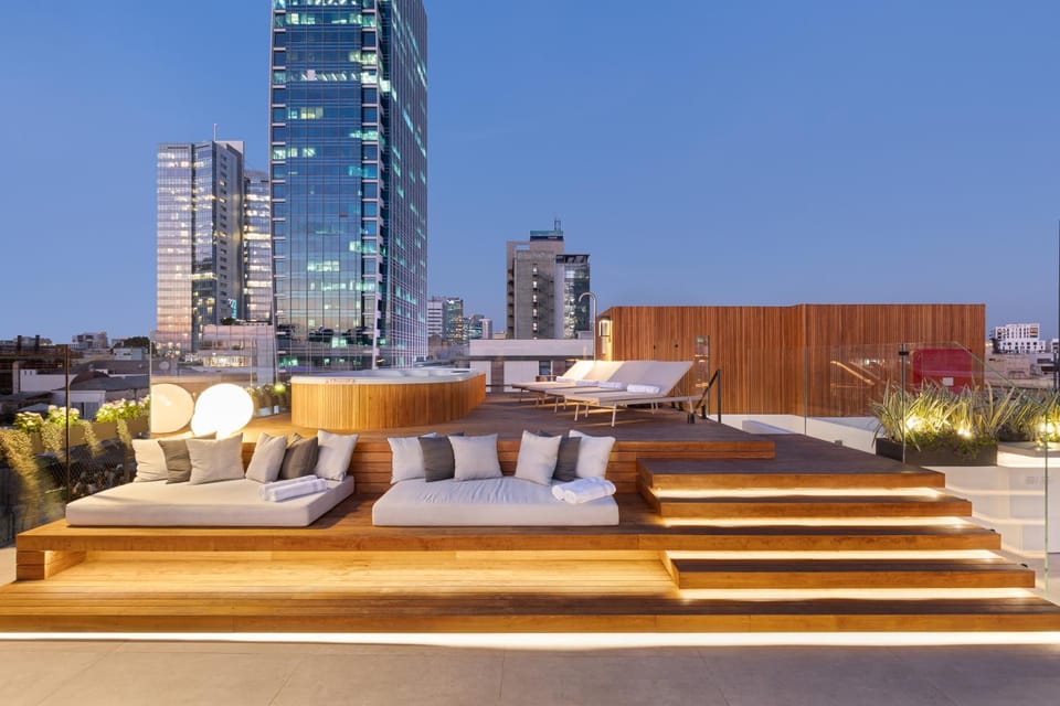 Balcony/Terrace, Spa and wellness centre/facilities, City view, Pool view, Swimming pool