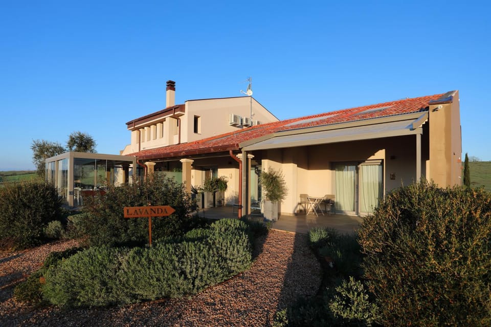 Agriturismo Le Piccole Macìe Farm Stay in Tuscany