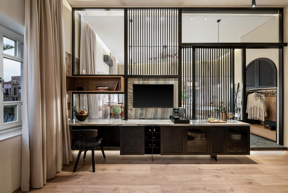 TV and multimedia, Photo of the whole room, Decorative detail, Seating area