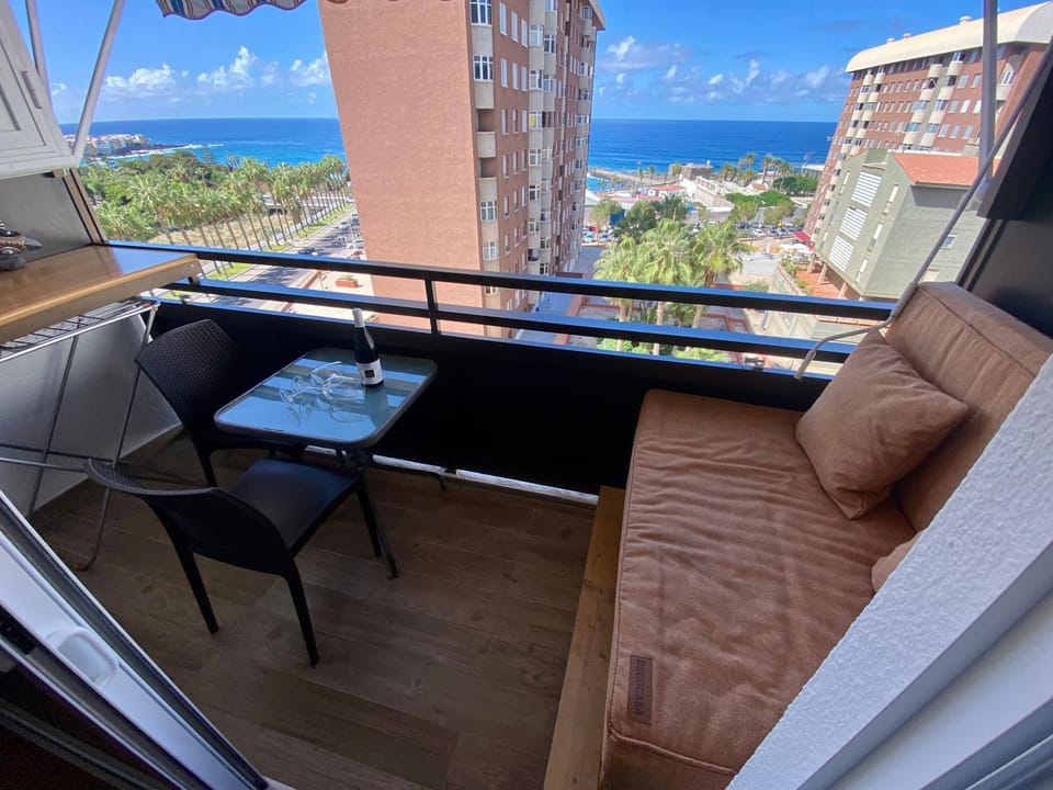 View (from property/room), Balcony/Terrace, Sea view