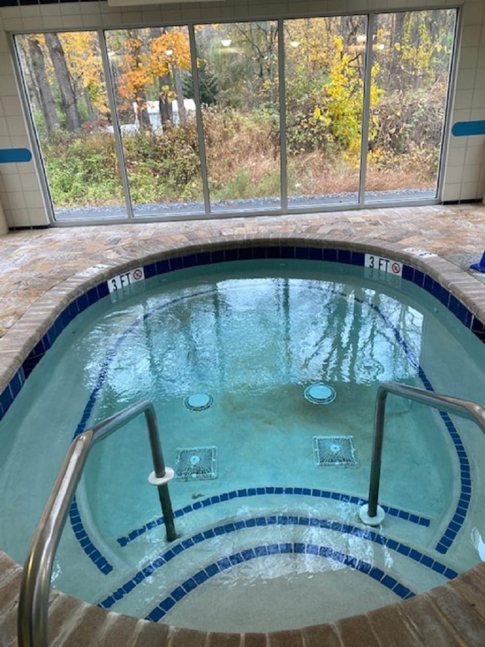 Pocono Villas Resort Hotel in Pocono Mountains