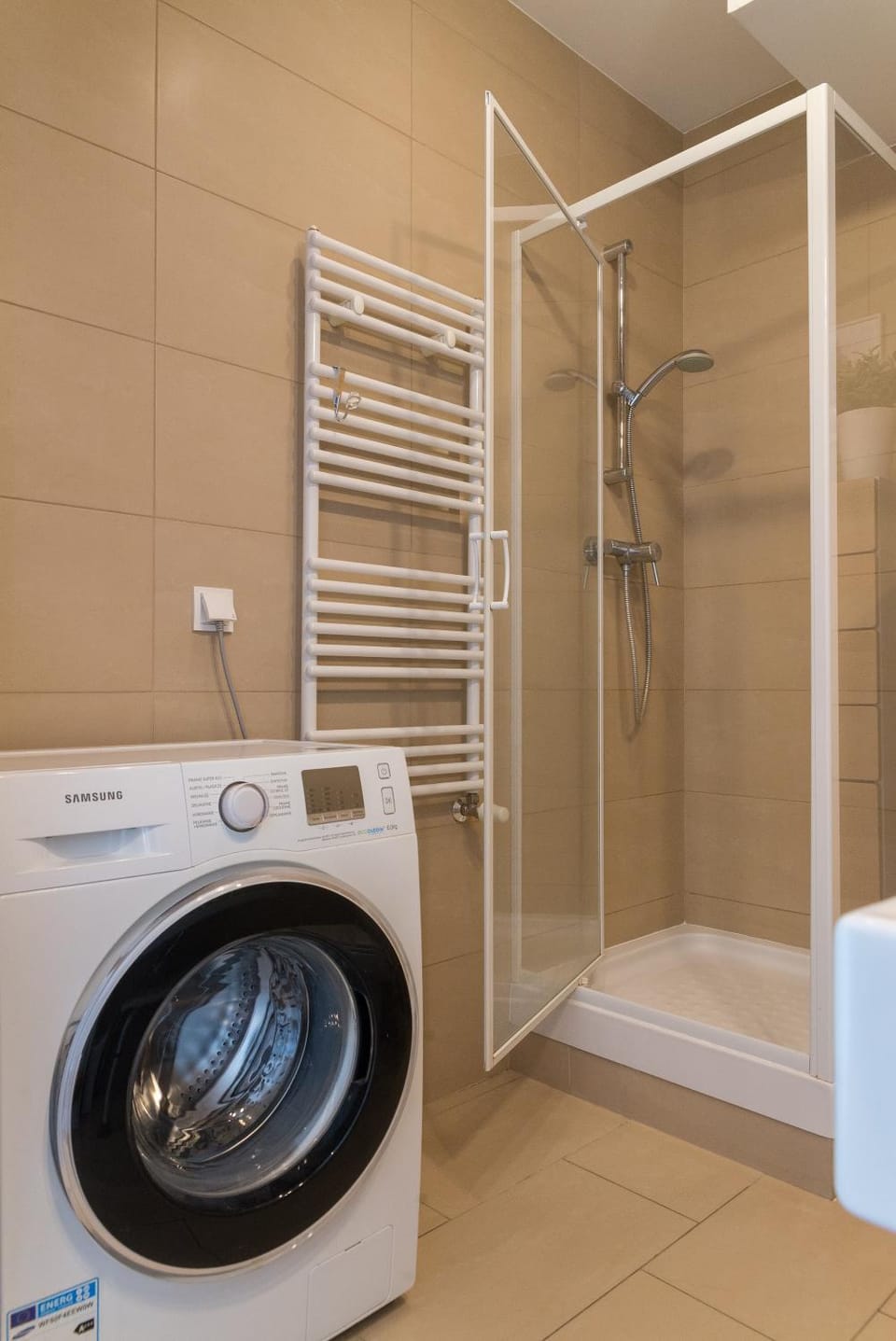 Shower, Bathroom, washing machine