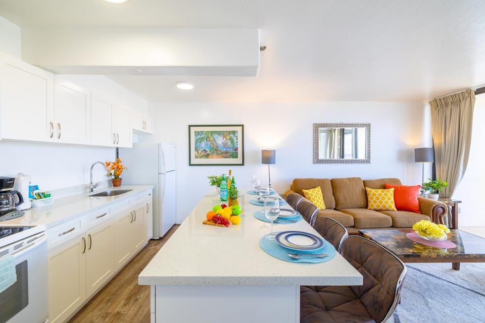 Dining area, kitchen